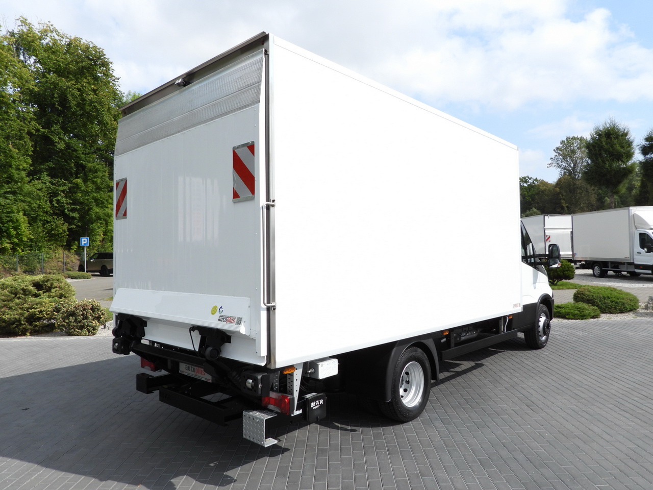 IVECO DAILY 70C17 REFRIGERATOR 1*C LIFT 10 PALLETS POWER SUPPLY 230V CRUISE CONTROL AIR CONDITIONING PNEUMATICS AUTOMATIC TRANSMISSION HI-MATIC TWIN WHEELS 170HP - Рефрижератор: фото 3 IVECO DAILY 70C17 REFRIGERATOR 1*C LIFT 10 PALLETS POWER SUPPLY 230V CRUISE CONTROL AIR CONDITIONING PNEUMATICS AUTOMATIC TRANSMISSION HI-MATIC TWIN WHEELS 170HP - Рефрижератор: фото 3