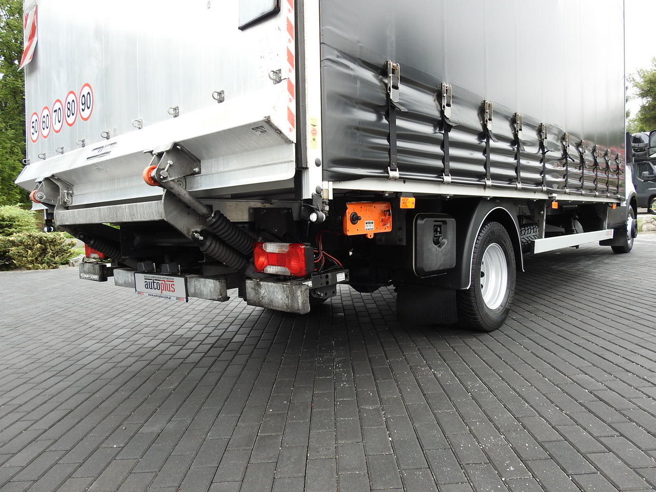 Тентованный фургон IVECO DAILY 70C18 TARPAULIN LIFT 12 PALLETS WEBASTO CRUISE CONTROL TWIN WHEELS AIR CONDITIONING  180HP: фото 28
