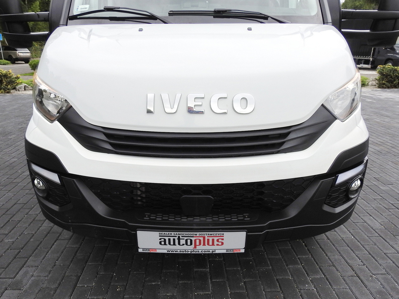 Тентованный фургон IVECO DAILY 70C18 TARPAULIN LIFT 12 PALLETS WEBASTO CRUISE CONTROL TWIN WHEELS AIR CONDITIONING  180HP: фото 17