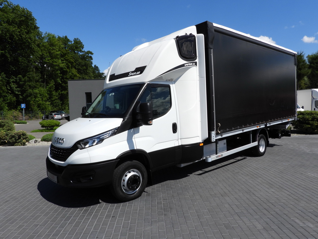 Тентованный фургон IVECO DAILY 70C18 TARPAULIN LIFT 14 PALLETS WEBASTO CRUISE CONTROL LED LIGHTS TWIN WHEELS AIR CONDITIONING  180HP: фото 29