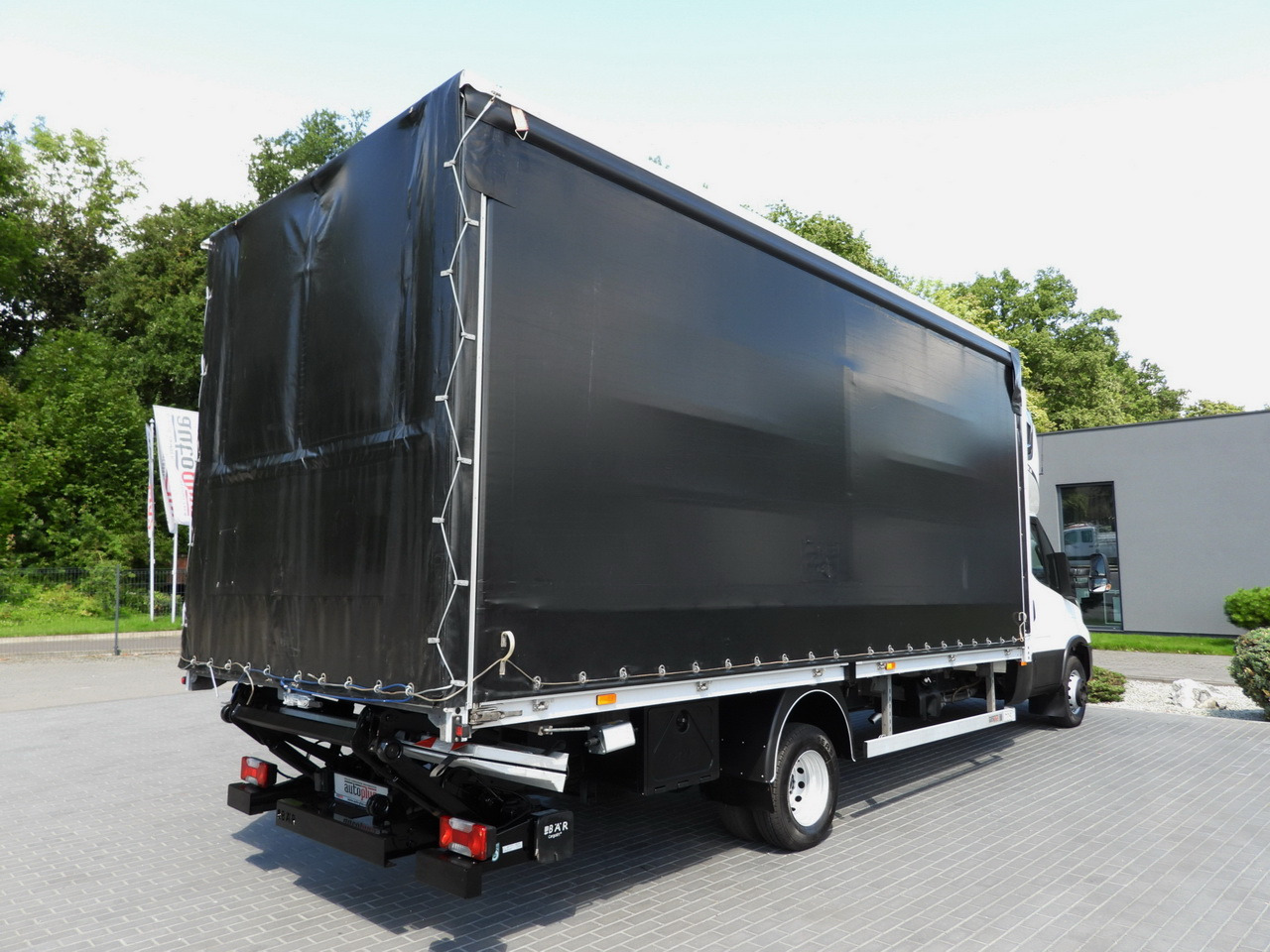 Тентованный фургон IVECO DAILY 70C18 TARPAULIN LIFT 14 PALLETS WEBASTO CRUISE CONTROL LED LIGHTS TWIN WHEELS AIR CONDITIONING  180HP: фото 14