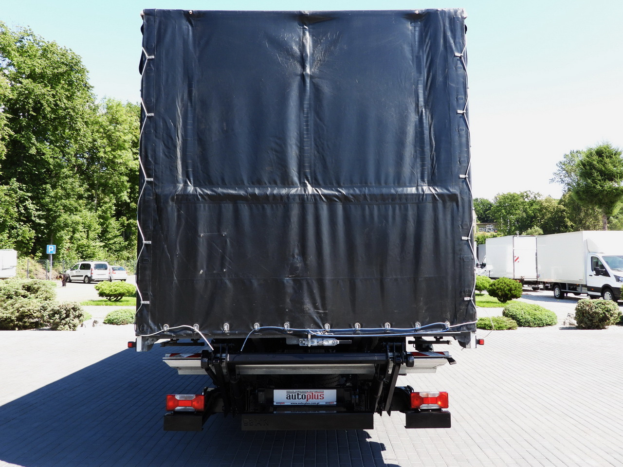 Тентованный фургон IVECO DAILY 70C18 TARPAULIN LIFT 14 PALLETS WEBASTO CRUISE CONTROL LED LIGHTS TWIN WHEELS AIR CONDITIONING  180HP: фото 23