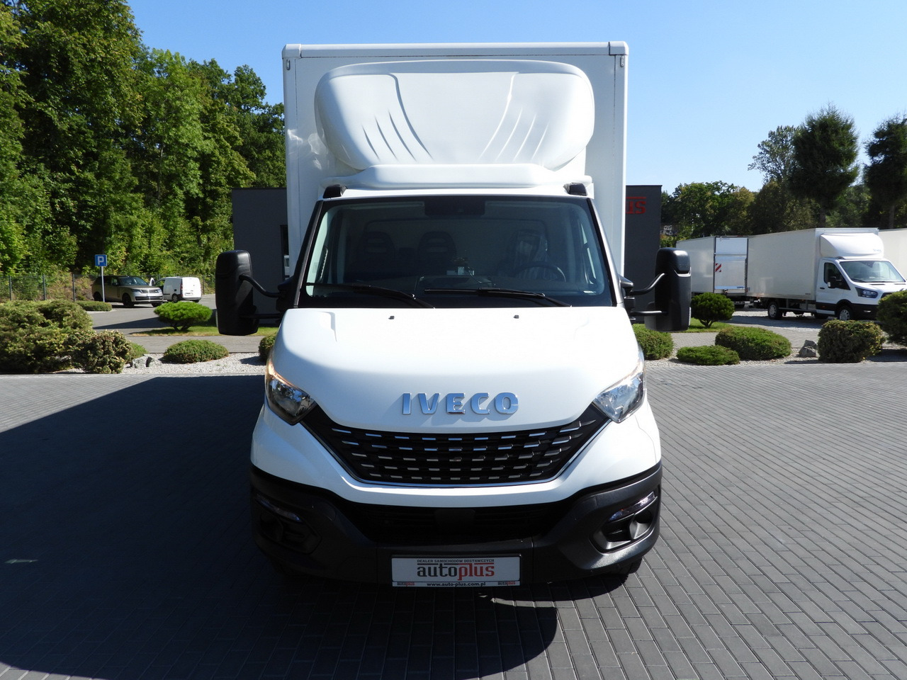 IVECO DAILY 72C18 LIFT 14 PALLETS CRUISE CONTROL PNEUMATICS AUTOMATIC TRANSMISSION HI-MATIC TWIN WHEELS AIR CONDITIONING  180HP - Фургон с закрытым кузовом: фото 5 IVECO DAILY 72C18 LIFT 14 PALLETS CRUISE CONTROL PNEUMATICS AUTOMATIC TRANSMISSION HI-MATIC TWIN WHEELS AIR CONDITIONING  180HP - Фургон с закрытым кузовом: фото 5
