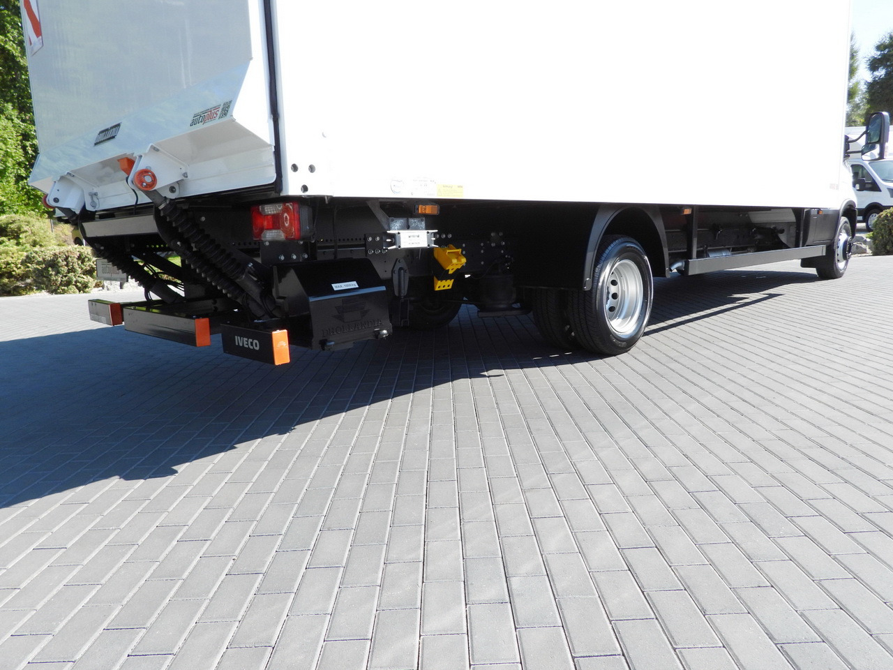 Фургон с закрытым кузовом IVECO DAILY 72C18 LIFT 14 PALLETS CRUISE CONTROL PNEUMATICS AUTOMATIC TRANSMISSION HI-MATIC TWIN WHEELS AIR CONDITIONING 180HP: фото 21 Фургон с закрытым кузовом IVECO DAILY 72C18 LIFT 14 PALLETS CRUISE CONTROL PNEUMATICS AUTOMATIC TRANSMISSION HI-MATIC TWIN WHEELS AIR CONDITIONING 180HP: фото 21