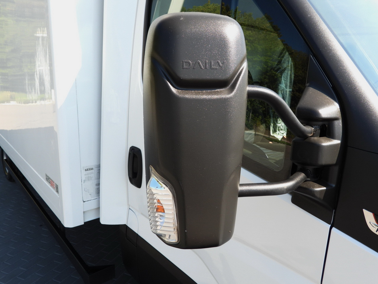 Фургон с закрытым кузовом IVECO DAILY 72C18 LIFT 14 PALLETS CRUISE CONTROL PNEUMATICS AUTOMATIC TRANSMISSION HI-MATIC TWIN WHEELS AIR CONDITIONING 180HP: фото 26 Фургон с закрытым кузовом IVECO DAILY 72C18 LIFT 14 PALLETS CRUISE CONTROL PNEUMATICS AUTOMATIC TRANSMISSION HI-MATIC TWIN WHEELS AIR CONDITIONING 180HP: фото 26