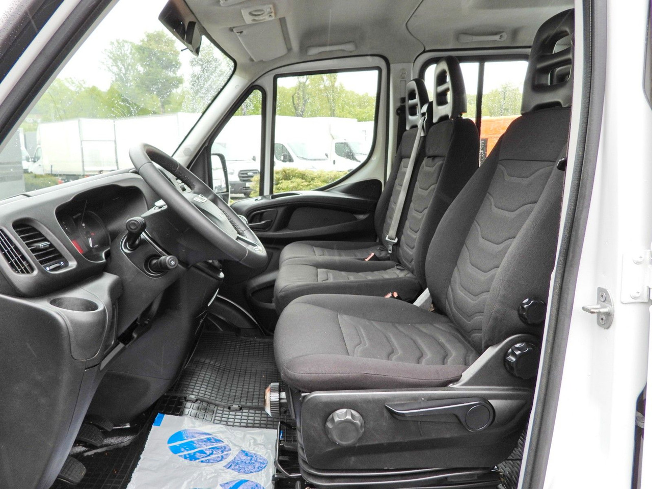 Малотоннажный самосвал, Грузопассажирский фургон Iveco DAILY 35C13 KIPPER DOPPELKABINE DOKA 7 SITZE A/C: фото 20