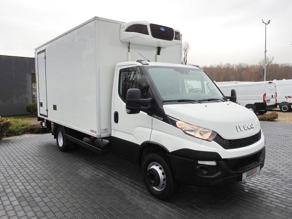 Iveco DAILY 70C17 KÜHLKOFFER 0*C AUFZUG 9 PALETTEN - Фургон-рефрижератор: фото 4 Iveco DAILY 70C17 KÜHLKOFFER 0*C AUFZUG 9 PALETTEN - Фургон-рефрижератор: фото 4