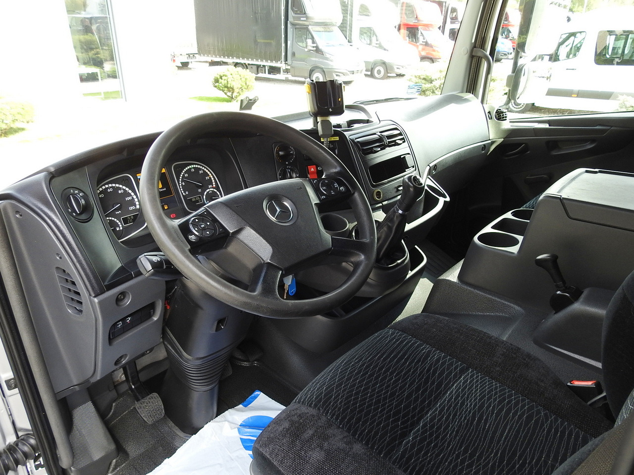 MERCEDES ATEGO 1221 TARPAULIN LIFT 16 PALLETS WEBASTO AIR CONDITIONING PNEUMATICS TWIN WHEELS 230HP - Тентованный фургон: фото 2 MERCEDES ATEGO 1221 TARPAULIN LIFT 16 PALLETS WEBASTO AIR CONDITIONING PNEUMATICS TWIN WHEELS 230HP - Тентованный фургон: фото 2