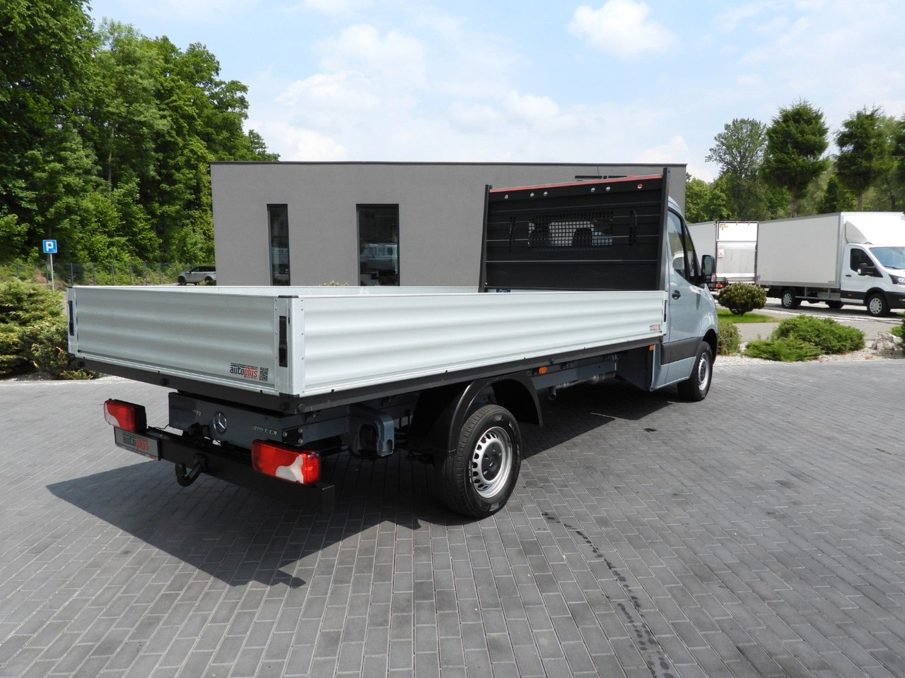 Mercedes-Benz SPRINTER 315 PRITSCHE 8 PALETTEN TEMPOMAT - Малотоннажный бортовой грузовик: фото 3 Mercedes-Benz SPRINTER 315 PRITSCHE 8 PALETTEN TEMPOMAT - Малотоннажный бортовой грузовик: фото 3