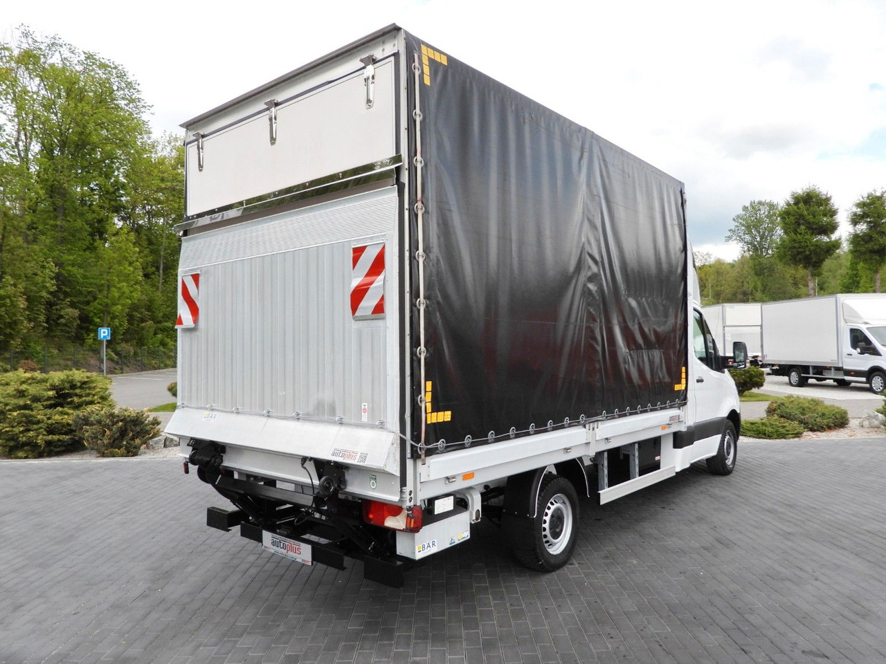 Mercedes-Benz SPRINTER 316 PRITSCHE PLANE AUFZUG 8 PALETTEN - Тентованный фургон, Грузопассажирский фургон: фото 3 Mercedes-Benz SPRINTER 316 PRITSCHE PLANE AUFZUG 8 PALETTEN - Тентованный фургон, Грузопассажирский фургон: фото 3