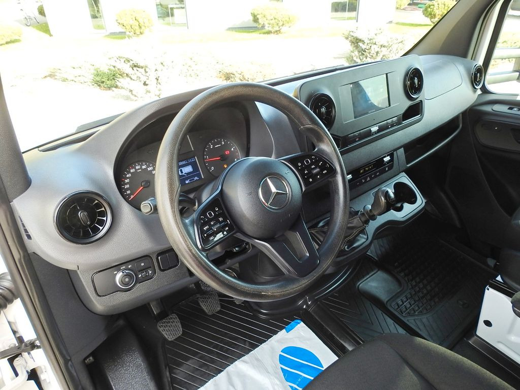 Mercedes-Benz SPRINTER 516 PRITSCHE DOPPELKABINE DOKA 6 SITZE - Малотоннажный бортовой грузовик, Грузопассажирский фургон: фото 2 Mercedes-Benz SPRINTER 516 PRITSCHE DOPPELKABINE DOKA 6 SITZE - Малотоннажный бортовой грузовик, Грузопассажирский фургон: фото 2