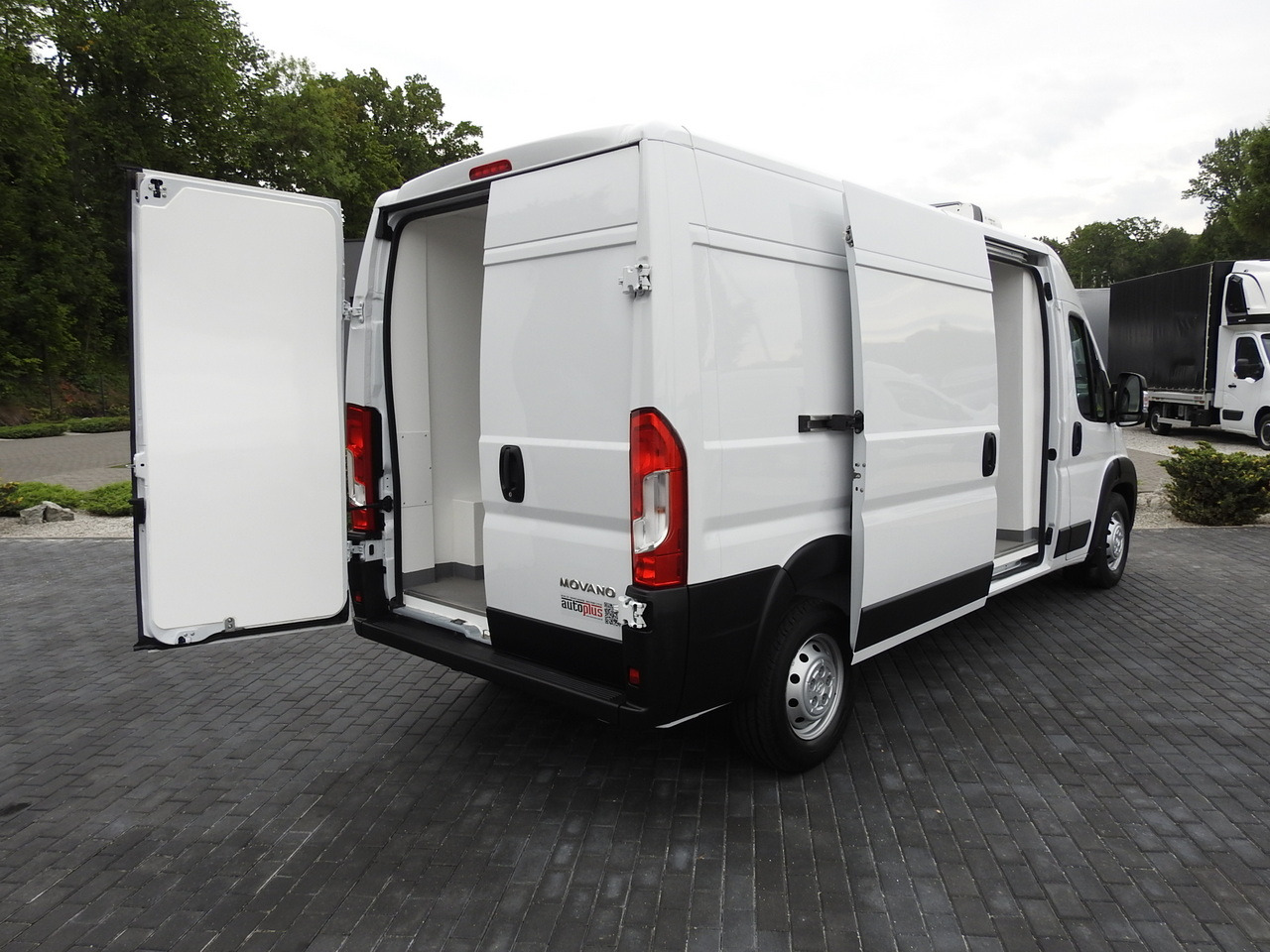 OPEL MOVANO REFRIGERATOR VAN 0*C HEATING FUNCTION AIR CONDITIONING 140HP - Фургон-рефрижератор: фото 3 OPEL MOVANO REFRIGERATOR VAN 0*C HEATING FUNCTION AIR CONDITIONING 140HP - Фургон-рефрижератор: фото 3