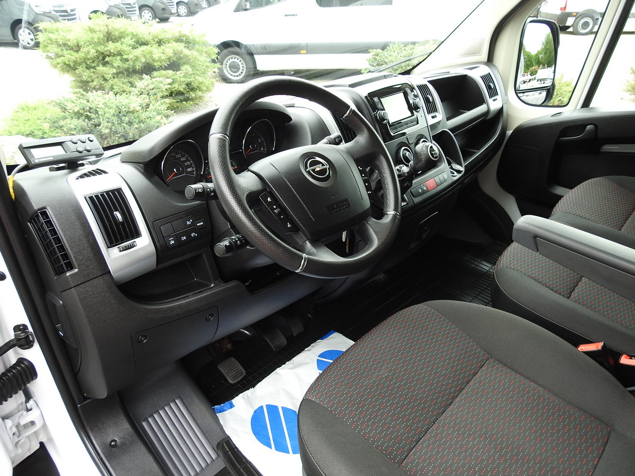 OPEL MOVANO REFRIGERATOR VAN 0*C HEATING FUNCTION AIR CONDITIONING 140HP - Фургон-рефрижератор: фото 2 OPEL MOVANO REFRIGERATOR VAN 0*C HEATING FUNCTION AIR CONDITIONING 140HP - Фургон-рефрижератор: фото 2