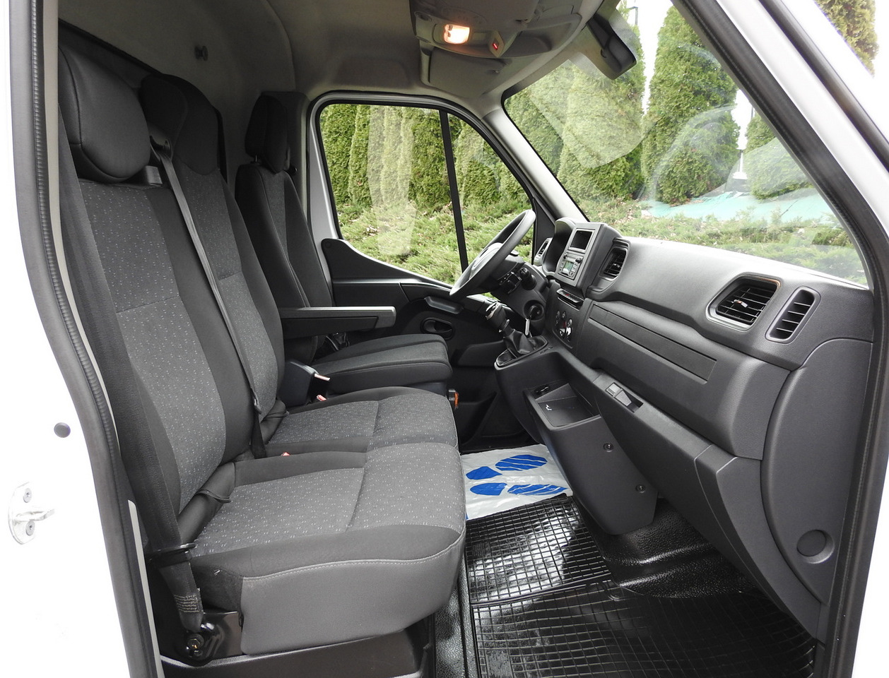 Тентованный фургон OPEL MOVANO TARPAULIN LIFT 10 PALLETS CRUISE CONTROL AIR CONDITIONING LED LIGHTS PNEUMATICS TWIN WHEELS  165HP: фото 41 Тентованный фургон OPEL MOVANO TARPAULIN LIFT 10 PALLETS CRUISE CONTROL AIR CONDITIONING LED LIGHTS PNEUMATICS TWIN WHEELS  165HP: фото 41