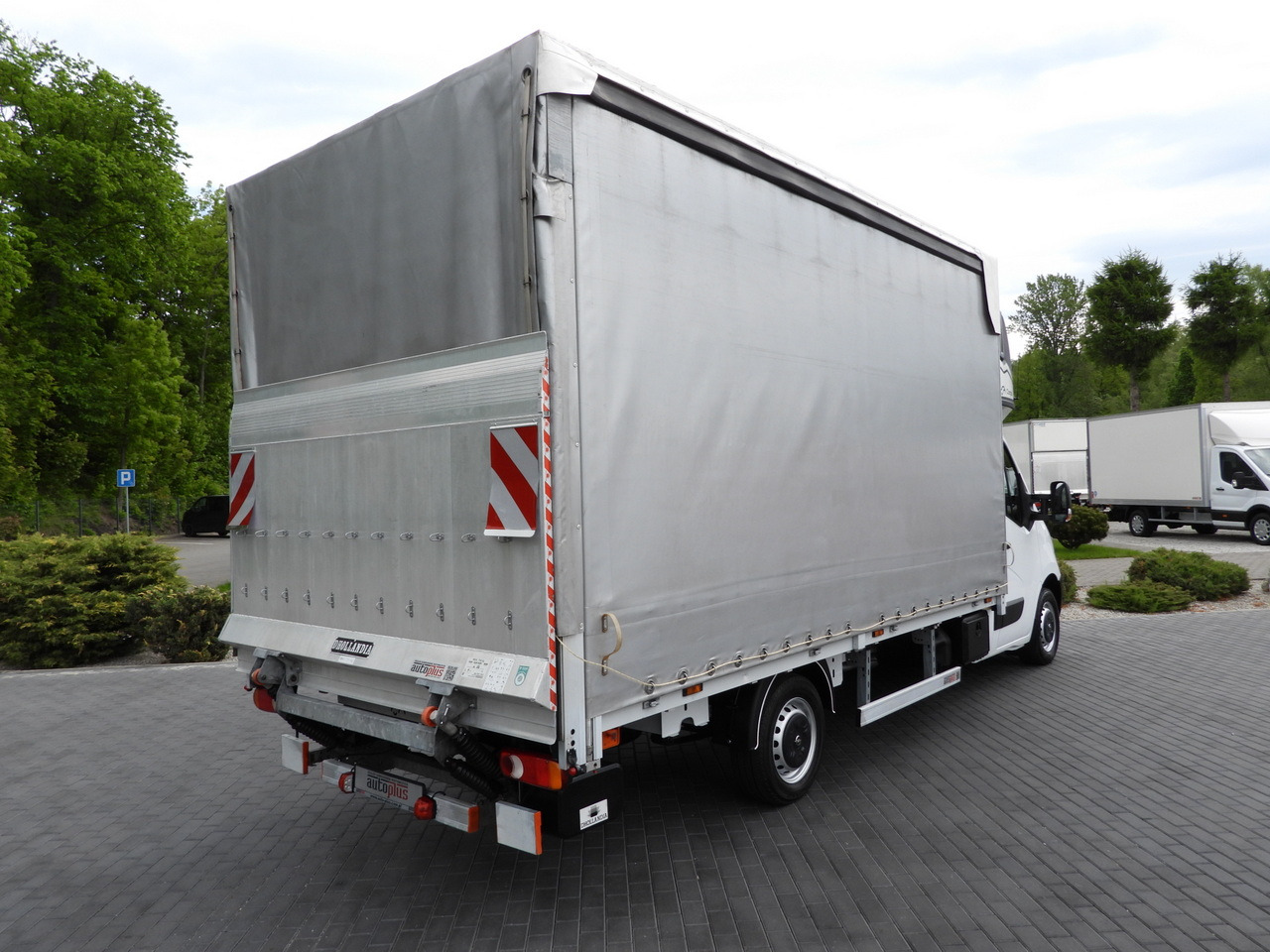 OPEL MOVANO TARPAULIN LIFT 9 PALLETS WEBASTO CRUISE CONTROL LED LIGHTS PNEUMATICS AIR CONDITIONING 165HP - Тентованный фургон: фото 3 OPEL MOVANO TARPAULIN LIFT 9 PALLETS WEBASTO CRUISE CONTROL LED LIGHTS PNEUMATICS AIR CONDITIONING 165HP - Тентованный фургон: фото 3