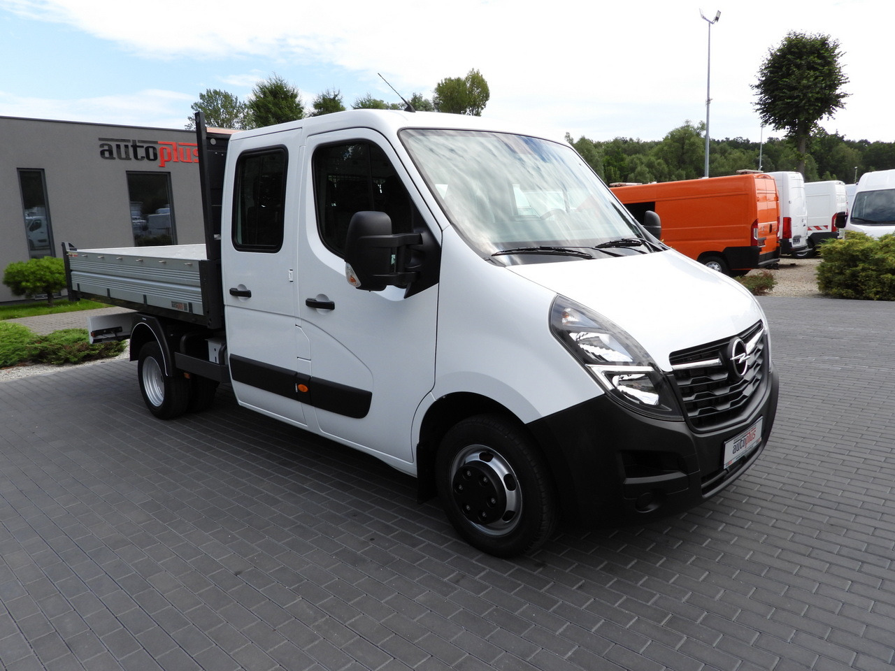 OPEL MOVANO TIPPER DOUBLE CABIN DOKA 7 SEATS LED LIGHTS TWIN WHEELS AIR CONDITIONING 145HP - Самосвал: фото 4 OPEL MOVANO TIPPER DOUBLE CABIN DOKA 7 SEATS LED LIGHTS TWIN WHEELS AIR CONDITIONING 145HP - Самосвал: фото 4