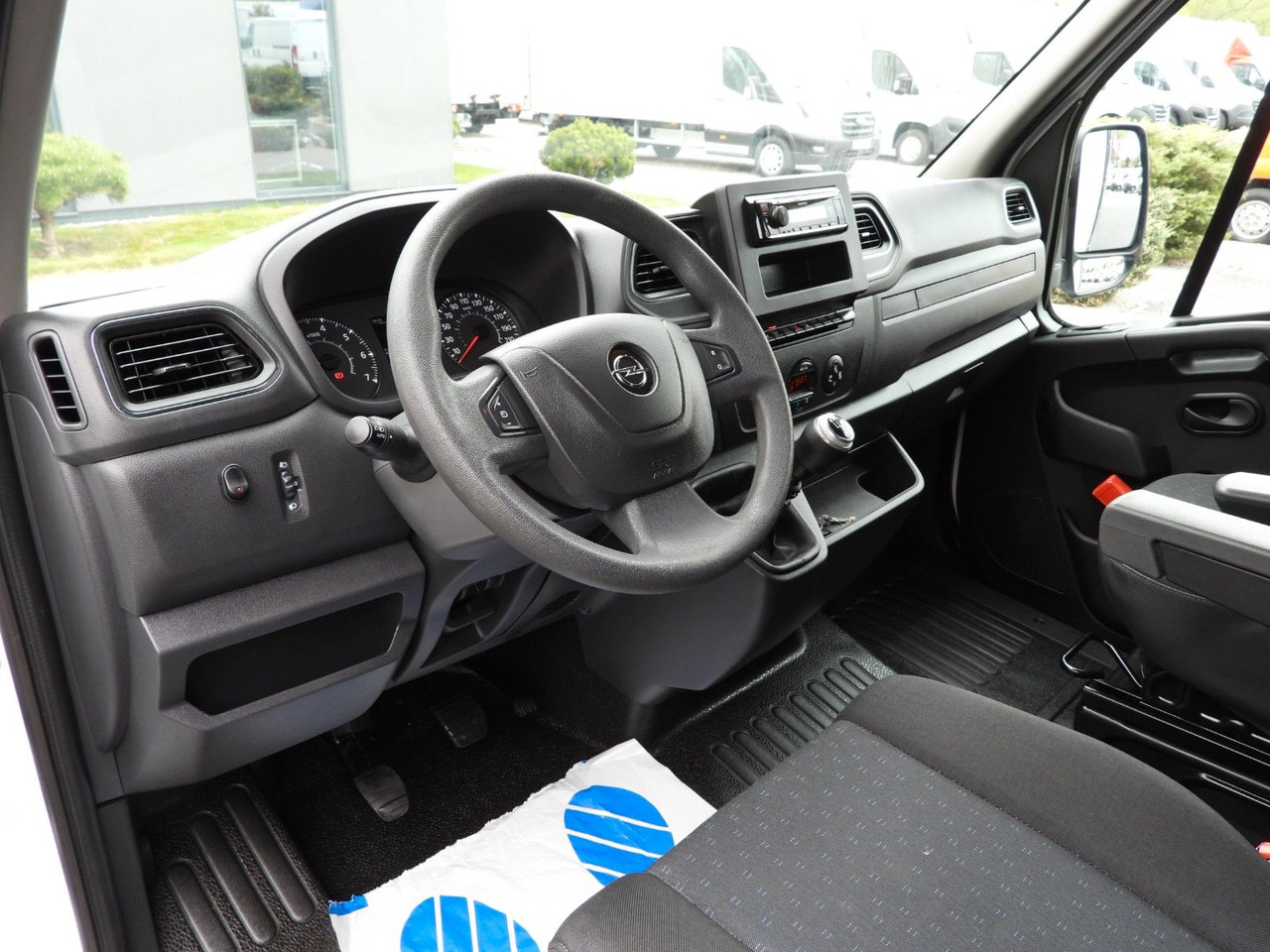 Opel MOVANO PRITSCHE PLANE 10 PALETTEN WEBASTO A/C - Тентованный фургон, Грузопассажирский фургон: фото 2 Opel MOVANO PRITSCHE PLANE 10 PALETTEN WEBASTO A/C - Тентованный фургон, Грузопассажирский фургон: фото 2