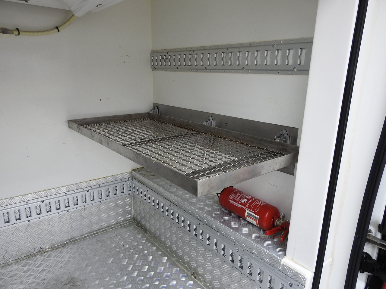 PEUGEOT BOXER REFRIGERATOR VAN -5*C TWO COMPARTMENTS CRUISE CONTROL AIR CONDITIONING  120HP в лизинг PEUGEOT BOXER REFRIGERATOR VAN -5*C TWO COMPARTMENTS CRUISE CONTROL AIR CONDITIONING  120HP: фото 24