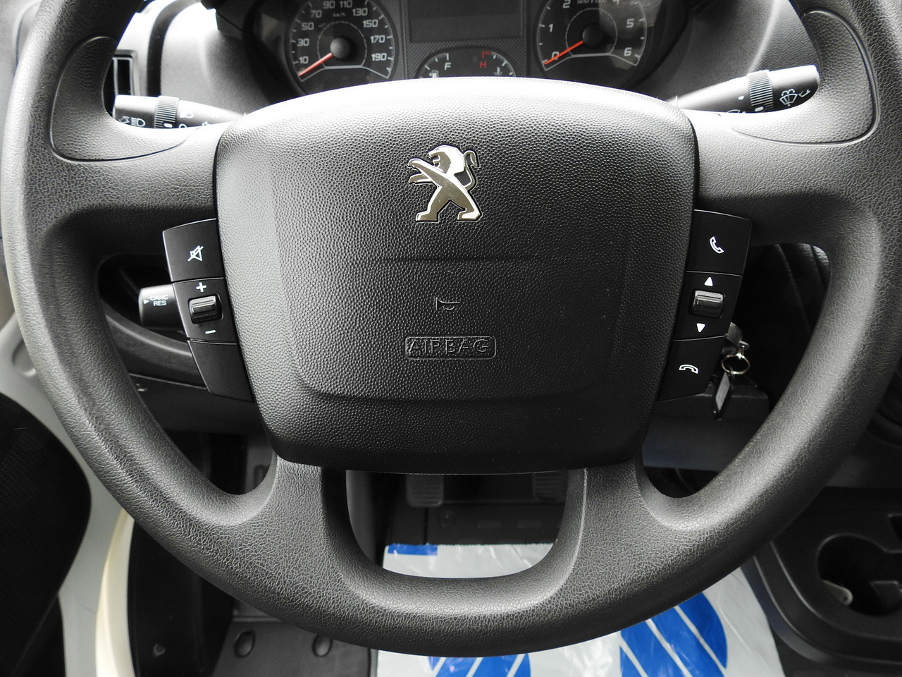 PEUGEOT BOXER REFRIGERATOR VAN -5*C TWO COMPARTMENTS CRUISE CONTROL AIR CONDITIONING  120HP в лизинг PEUGEOT BOXER REFRIGERATOR VAN -5*C TWO COMPARTMENTS CRUISE CONTROL AIR CONDITIONING  120HP: фото 34