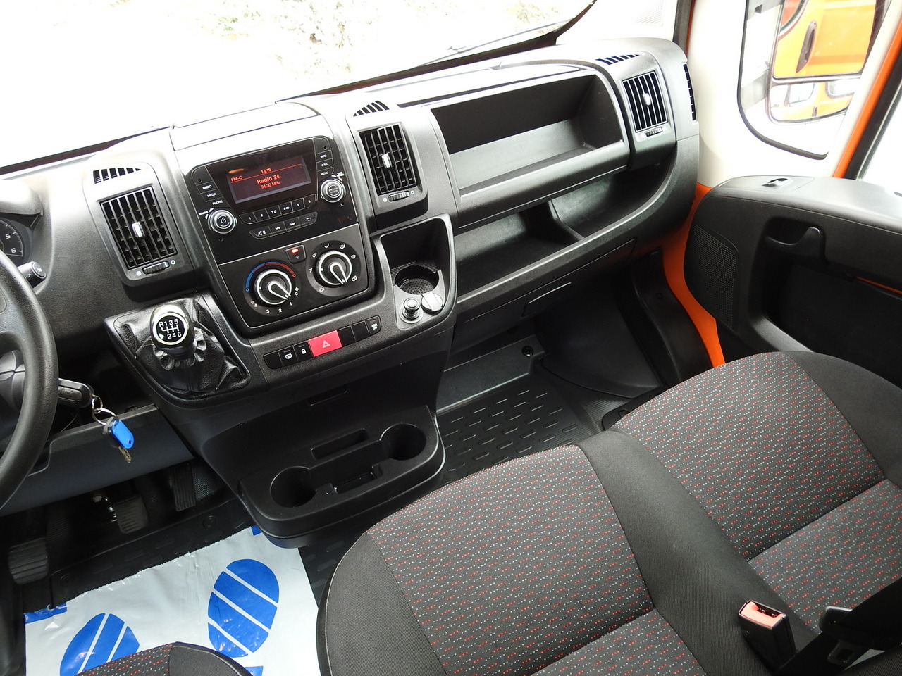 Грузопассажирский фургон PEUGEOT BOXER STAKE BODY TARPAULIN DOUBLE CABIN DOKA 7 SEATS AIR CONDITIONING PNEUMATICS 140HP: фото 29 Грузопассажирский фургон PEUGEOT BOXER STAKE BODY TARPAULIN DOUBLE CABIN DOKA 7 SEATS AIR CONDITIONING PNEUMATICS 140HP: фото 29