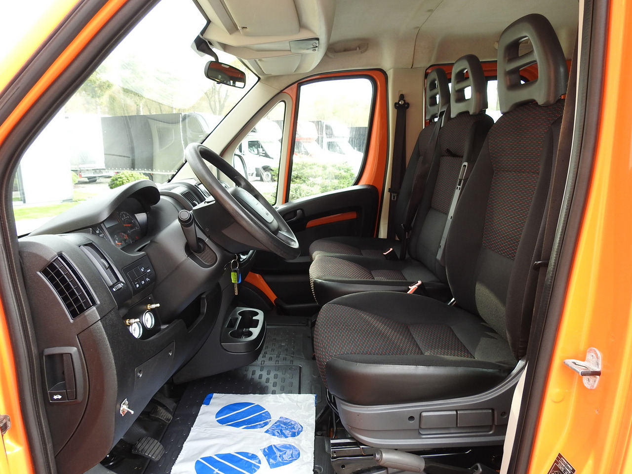 Грузопассажирский фургон PEUGEOT BOXER STAKE BODY TARPAULIN DOUBLE CABIN DOKA 7 SEATS AIR CONDITIONING PNEUMATICS 140HP: фото 26 Грузопассажирский фургон PEUGEOT BOXER STAKE BODY TARPAULIN DOUBLE CABIN DOKA 7 SEATS AIR CONDITIONING PNEUMATICS 140HP: фото 26