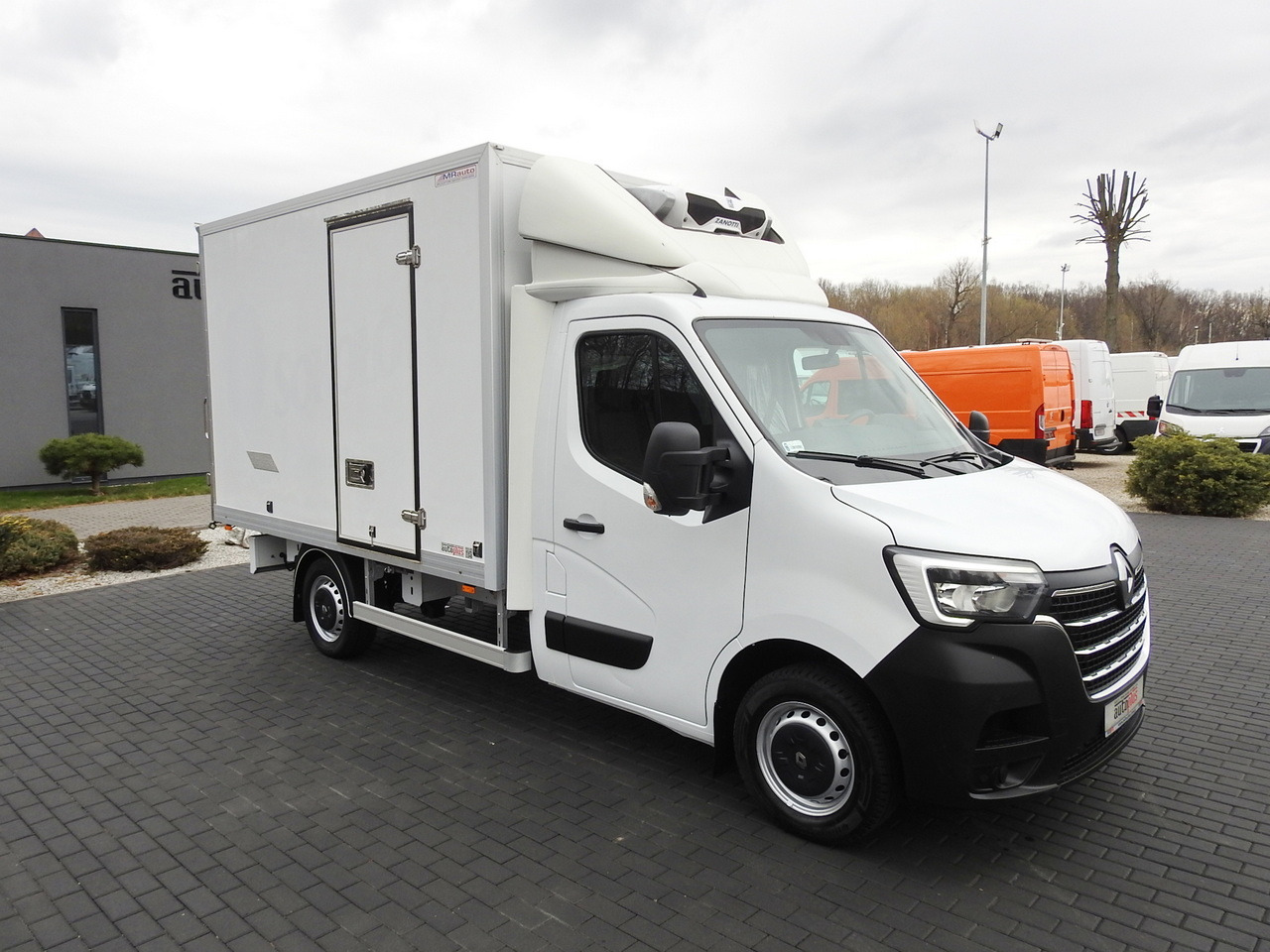 RENAULT MASTER  REGRIGERATOR BOX 0*C LED LIGHTS AIR CONDITIONING  145HP - Фургон-рефрижератор: фото 4 RENAULT MASTER  REGRIGERATOR BOX 0*C LED LIGHTS AIR CONDITIONING  145HP - Фургон-рефрижератор: фото 4