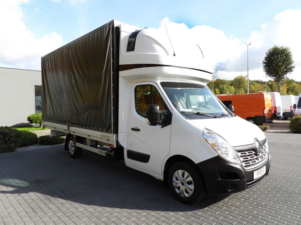 RENAULT MASTER TARPAULIN 10 PALLETS WEBASTO CRUISE CONTROL AIR CONDITIONING 170HP - Тентованный фургон: фото 4 RENAULT MASTER TARPAULIN 10 PALLETS WEBASTO CRUISE CONTROL AIR CONDITIONING 170HP - Тентованный фургон: фото 4