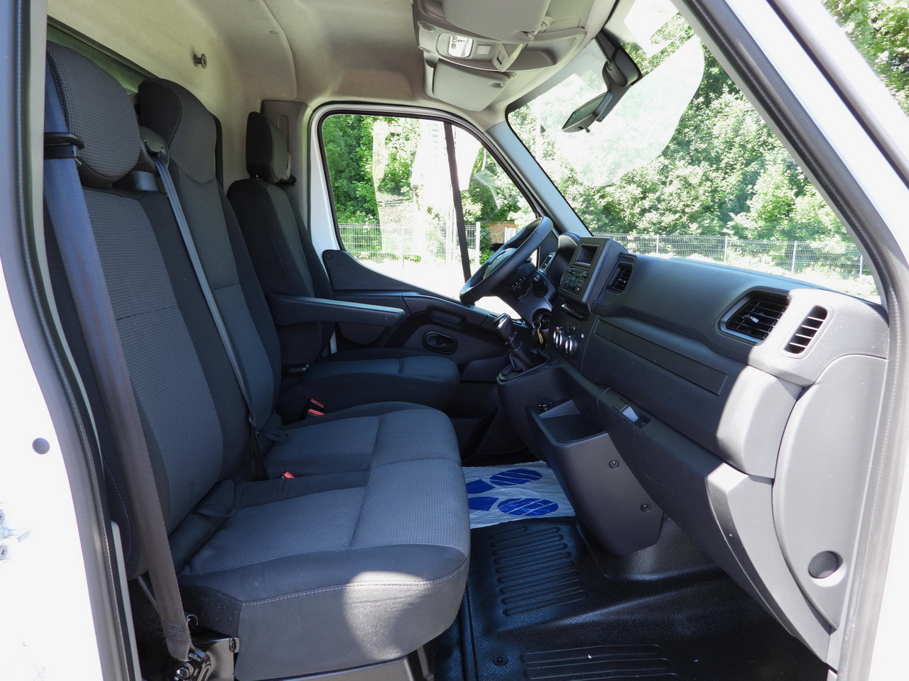 Тентованный фургон RENAULT MASTER  TARPAULIN 10 PALLETS WEBASTO CRUISE CONTROL LED LIGHTS PNEUMATICS AIR CONDITIONING  165HP: фото 38
