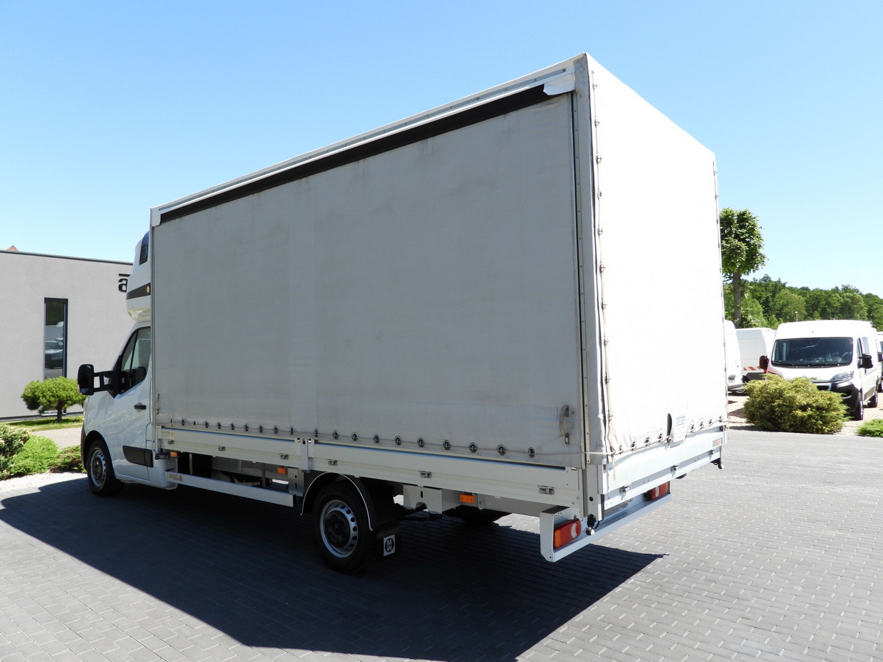 Тентованный фургон RENAULT MASTER  TARPAULIN 10 PALLETS WEBASTO CRUISE CONTROL LED LIGHTS PNEUMATICS AIR CONDITIONING  165HP: фото 10
