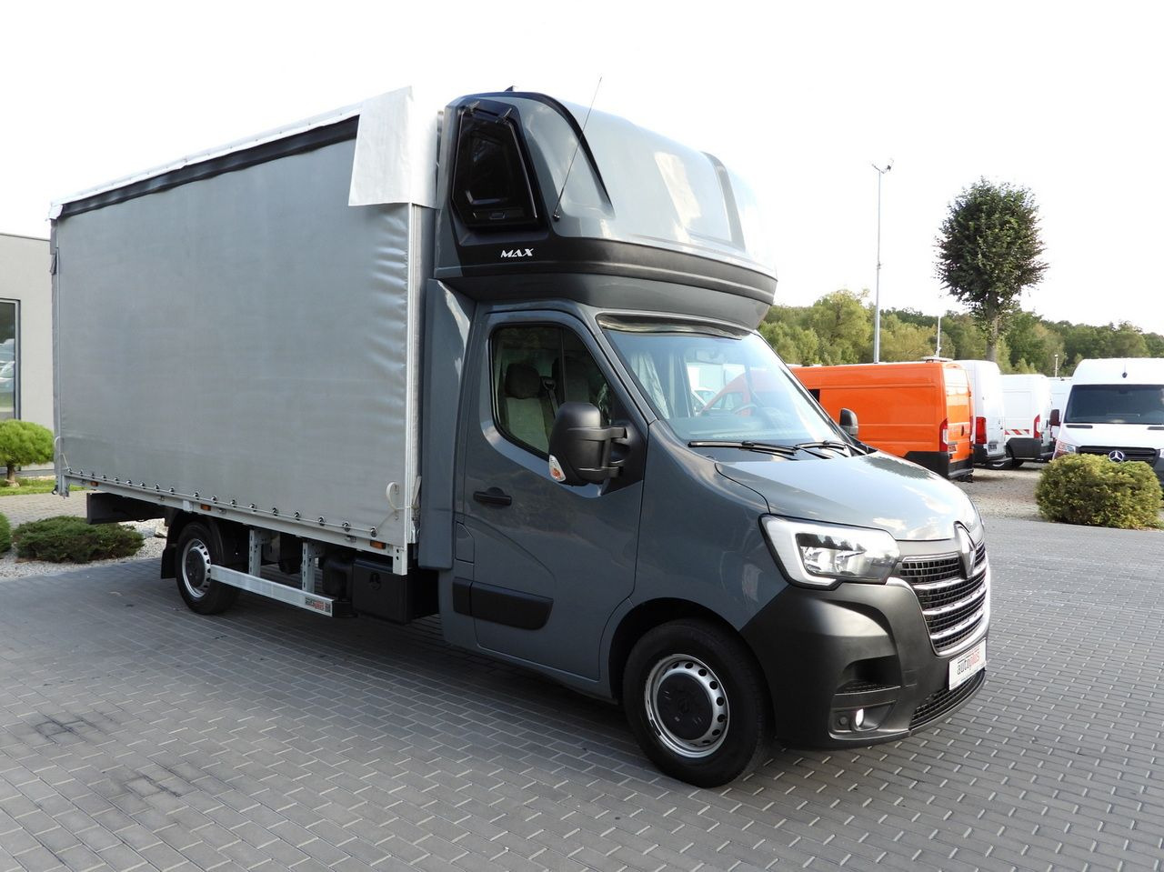 RENAULT MASTER TARPAULIN 10 PALLETS WEBASTO CRUISE CONTROL LED LIGHTS PNEUMATICS AIR CONDITIONING  165HP - Тентованный фургон: фото 4 RENAULT MASTER TARPAULIN 10 PALLETS WEBASTO CRUISE CONTROL LED LIGHTS PNEUMATICS AIR CONDITIONING  165HP - Тентованный фургон: фото 4