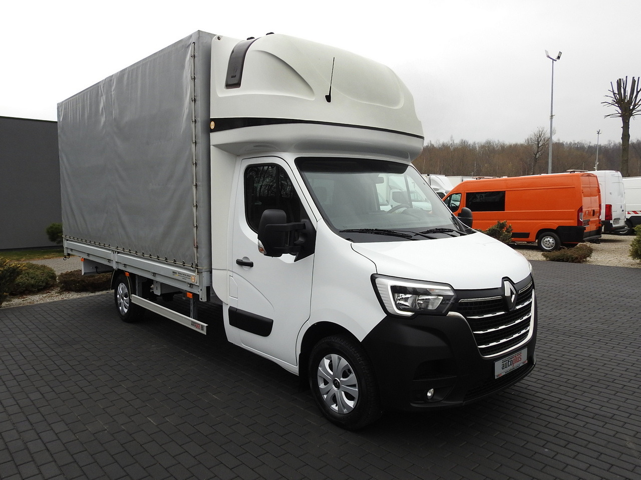 RENAULT MASTER  TARPAULIN 10 PALLETS WEBASTO CRUISE CONTROL LED LIGHTS PNEUMATICS AIR CONDITIONING  165HP - Тентованный фургон: фото 4 RENAULT MASTER  TARPAULIN 10 PALLETS WEBASTO CRUISE CONTROL LED LIGHTS PNEUMATICS AIR CONDITIONING  165HP - Тентованный фургон: фото 4