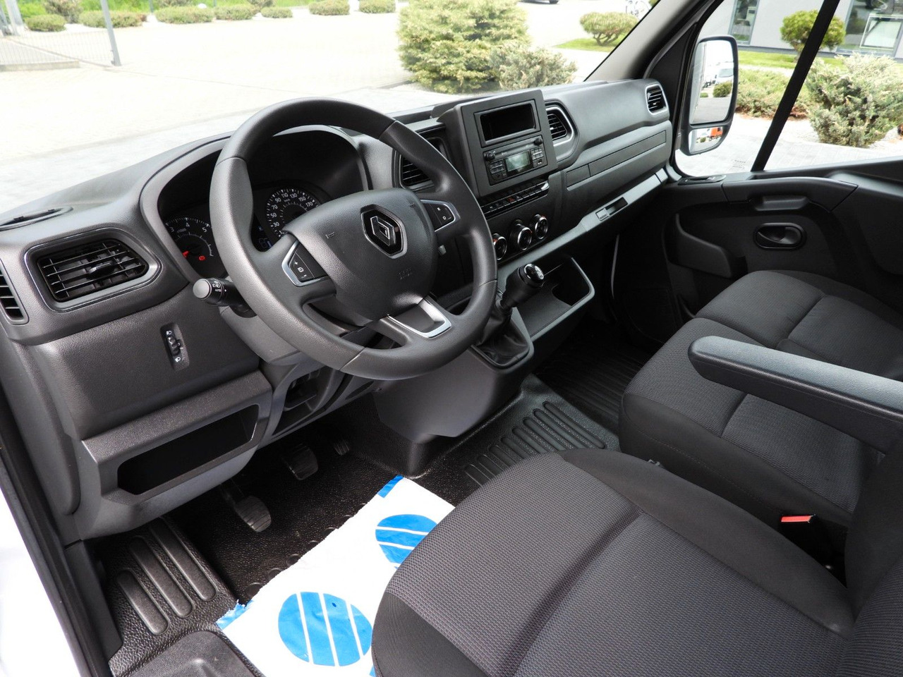 Renault MASTER PRITSCHE PLANE 10 PALETTEN WEBASTO A/C - Тентованный фургон: фото 2 Renault MASTER PRITSCHE PLANE 10 PALETTEN WEBASTO A/C - Тентованный фургон: фото 2