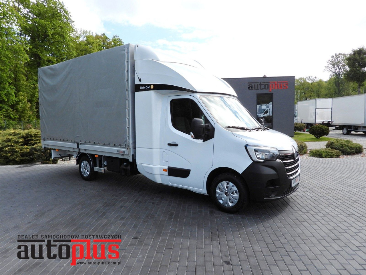 Renault MASTER PRITSCHE PLANE 8 PALETTEN TEMPOMAT A/C - Тентованный фургон, Грузопассажирский фургон: фото 1 Renault MASTER PRITSCHE PLANE 8 PALETTEN TEMPOMAT A/C - Тентованный фургон, Грузопассажирский фургон: фото 1