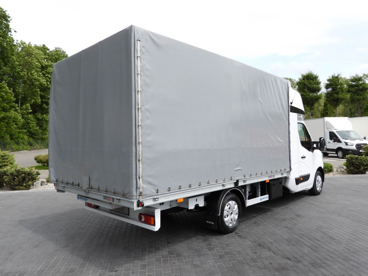 Renault MASTER PRITSCHE PLANE 8 PALETTEN WEBASTO A/C - Тентованный фургон, Грузопассажирский фургон: фото 3 Renault MASTER PRITSCHE PLANE 8 PALETTEN WEBASTO A/C - Тентованный фургон, Грузопассажирский фургон: фото 3