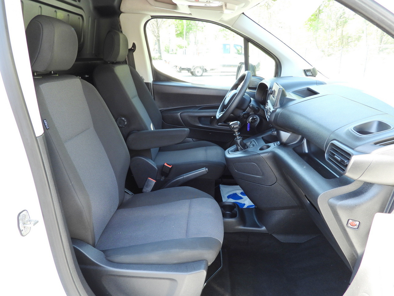 Фургон-рефрижератор TOYOTA PROACE CITY  REFRIGERATOR VAN -15*C POWER SUPPLY 230V CRUISE CONTROL AIR CONDITIONING  100HP: фото 43