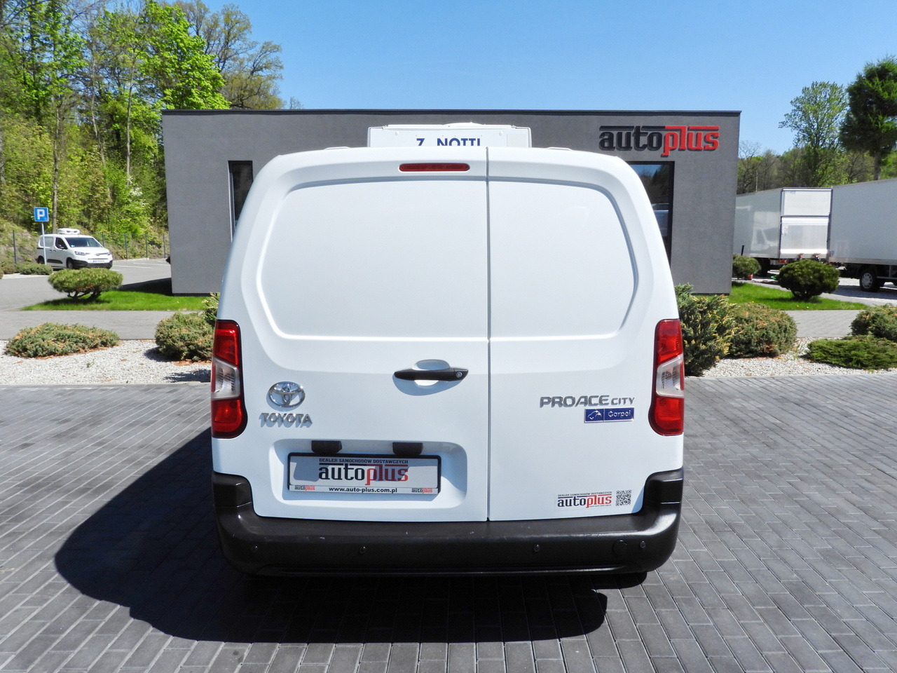 Фургон-рефрижератор TOYOTA PROACE CITY  REFRIGERATOR VAN -15*C POWER SUPPLY 230V CRUISE CONTROL AIR CONDITIONING  100HP: фото 11