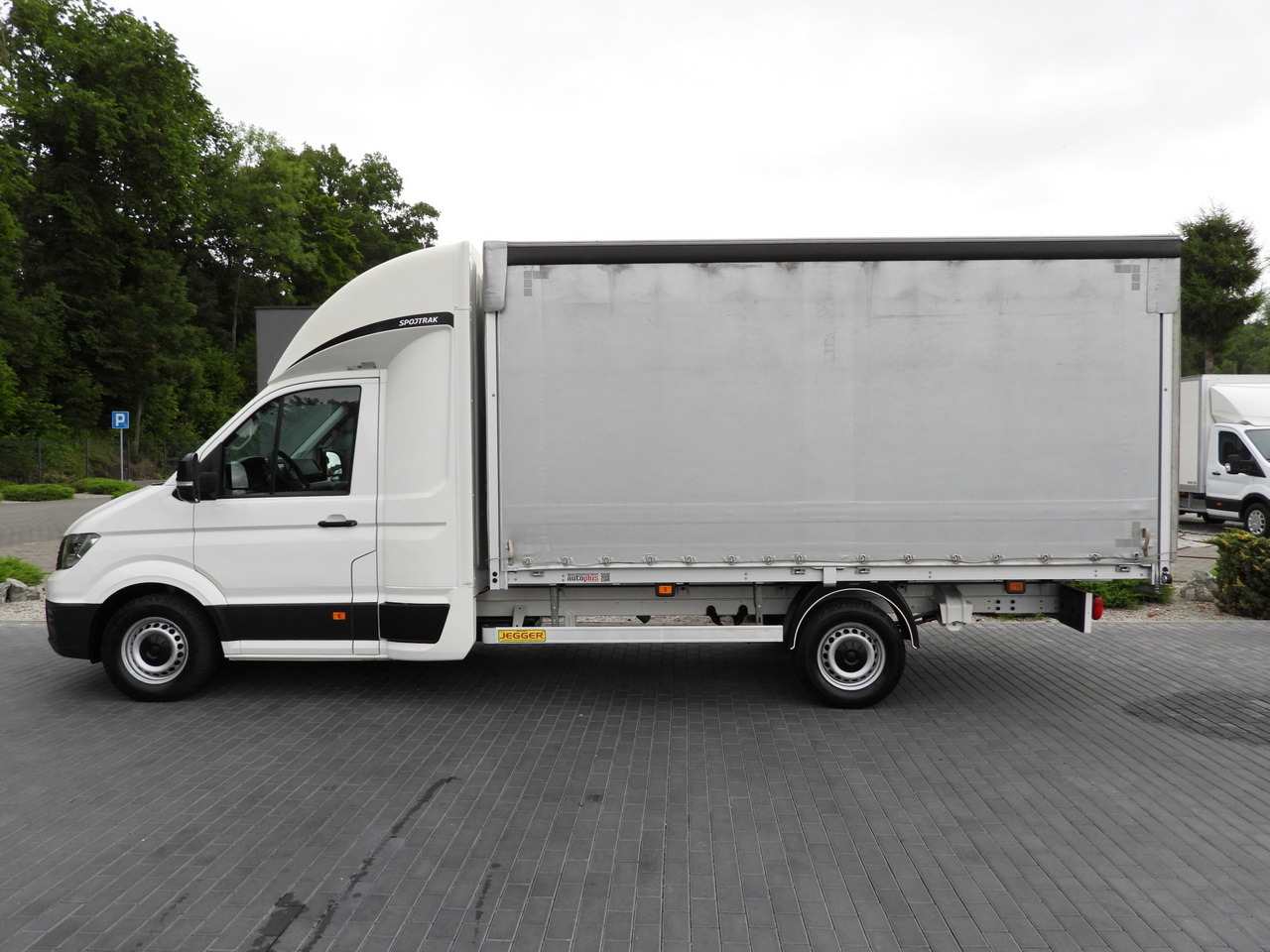 Тентованный фургон VOLKSWAGEN CRAFTER TARPAULIN 8 PALLETS WEBASTO CRUISE CONTROL LED LIGHTS AIR CONDITIONING 180HP: фото 9 Тентованный фургон VOLKSWAGEN CRAFTER TARPAULIN 8 PALLETS WEBASTO CRUISE CONTROL LED LIGHTS AIR CONDITIONING 180HP: фото 9