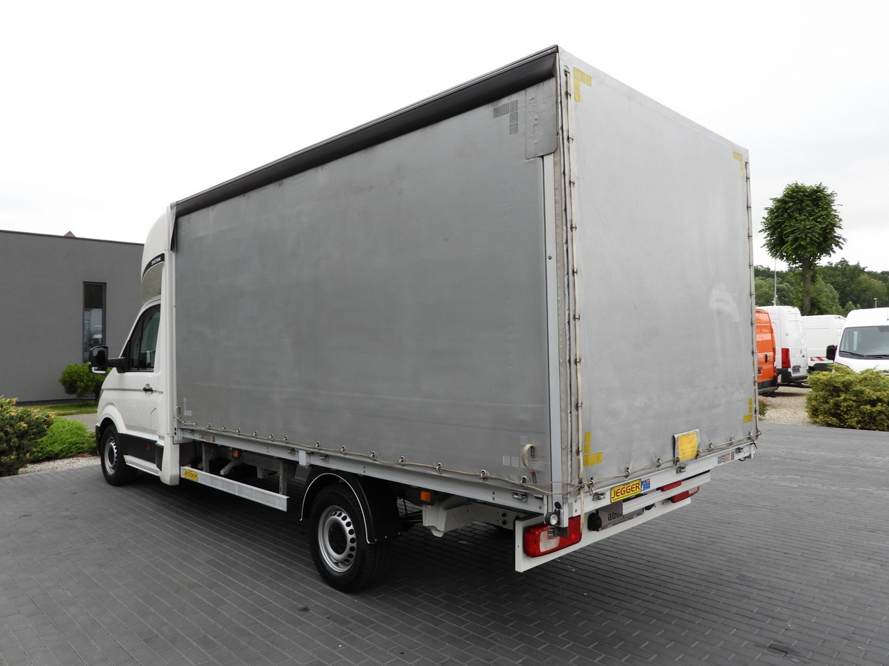 Тентованный фургон VOLKSWAGEN CRAFTER TARPAULIN 8 PALLETS WEBASTO CRUISE CONTROL LED LIGHTS AIR CONDITIONING 180HP: фото 10 Тентованный фургон VOLKSWAGEN CRAFTER TARPAULIN 8 PALLETS WEBASTO CRUISE CONTROL LED LIGHTS AIR CONDITIONING 180HP: фото 10
