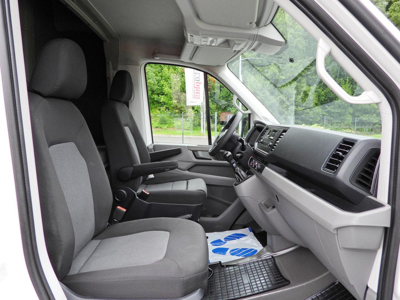 Тентованный фургон VOLKSWAGEN CRAFTER TARPAULIN 8 PALLETS WEBASTO CRUISE CONTROL LED LIGHTS AIR CONDITIONING 180HP: фото 40 Тентованный фургон VOLKSWAGEN CRAFTER TARPAULIN 8 PALLETS WEBASTO CRUISE CONTROL LED LIGHTS AIR CONDITIONING 180HP: фото 40