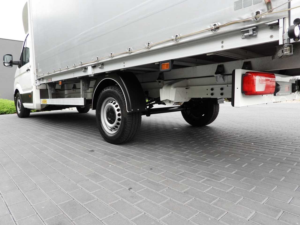 Тентованный фургон VOLKSWAGEN CRAFTER TARPAULIN 8 PALLETS WEBASTO CRUISE CONTROL LED LIGHTS AIR CONDITIONING 180HP: фото 15 Тентованный фургон VOLKSWAGEN CRAFTER TARPAULIN 8 PALLETS WEBASTO CRUISE CONTROL LED LIGHTS AIR CONDITIONING 180HP: фото 15