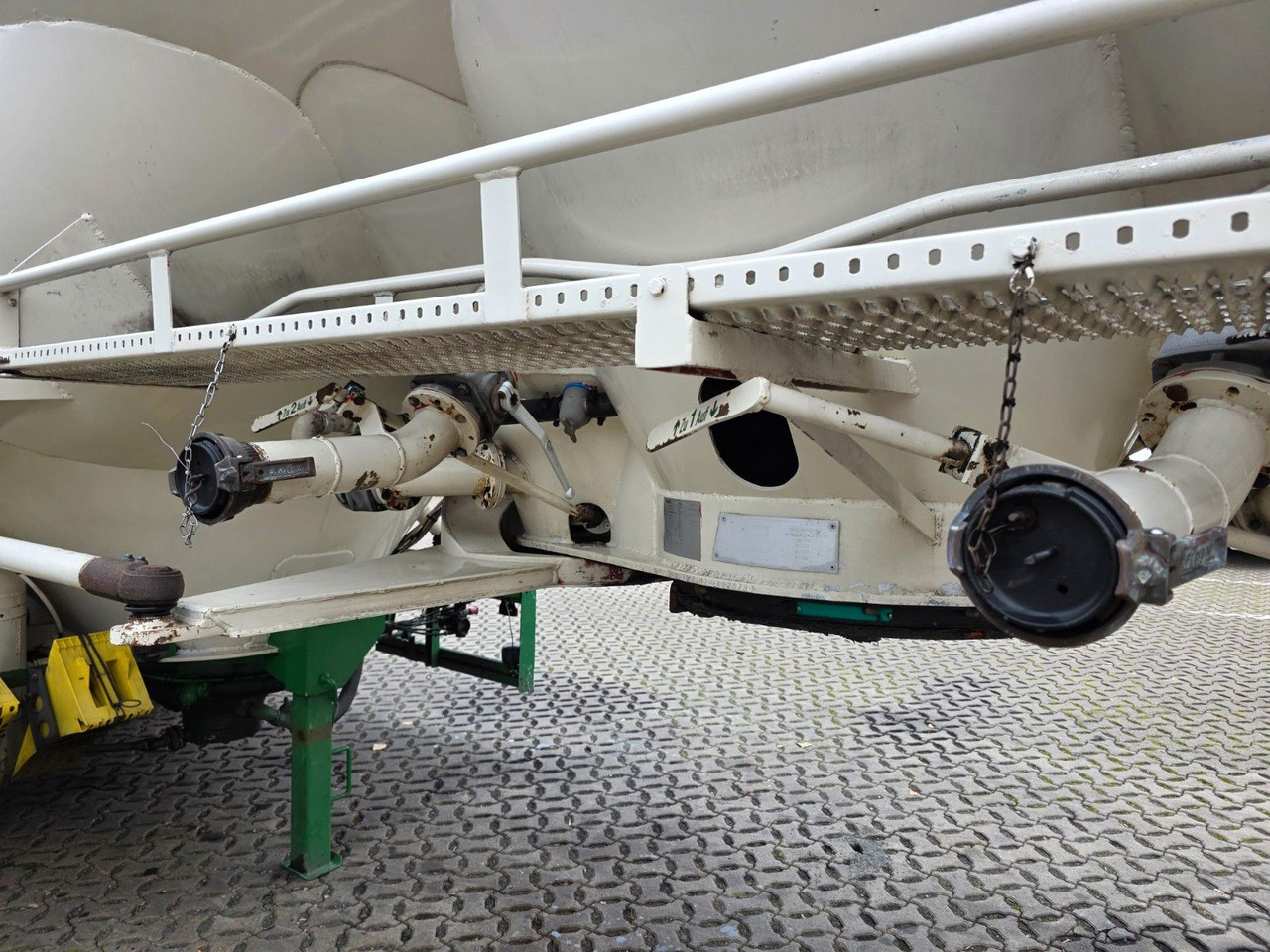 Полуприцеп цистерна для сыпучих грузов Köhler BSCX31/51/A  / 51.000 l / Lenkachse: фото 30