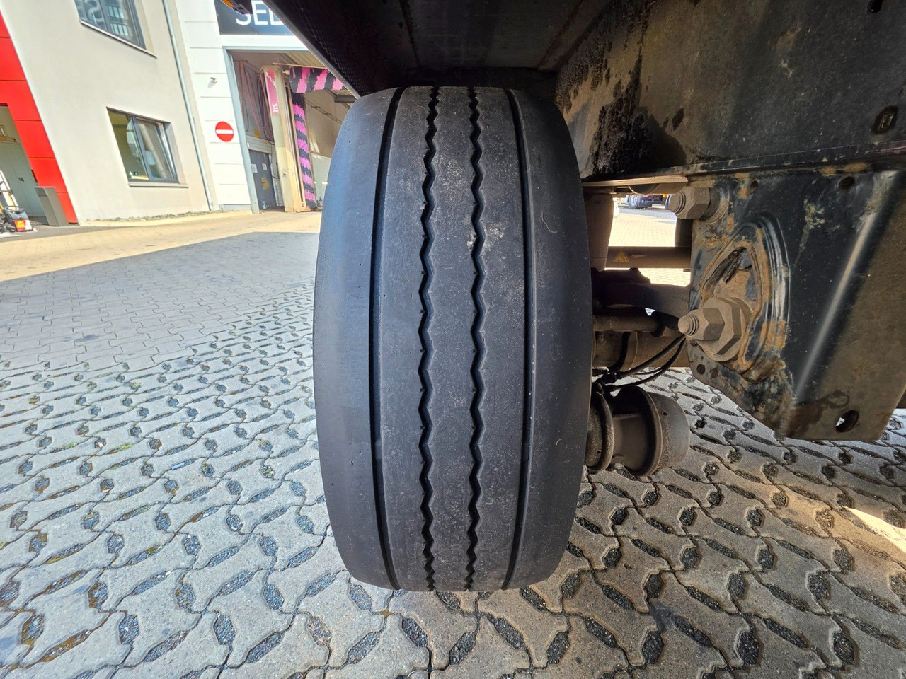 Тентованный полуприцеп Krone SD / Liftachse / EDSCHA: фото 29 Тентованный полуприцеп Krone SD / Liftachse / EDSCHA: фото 29