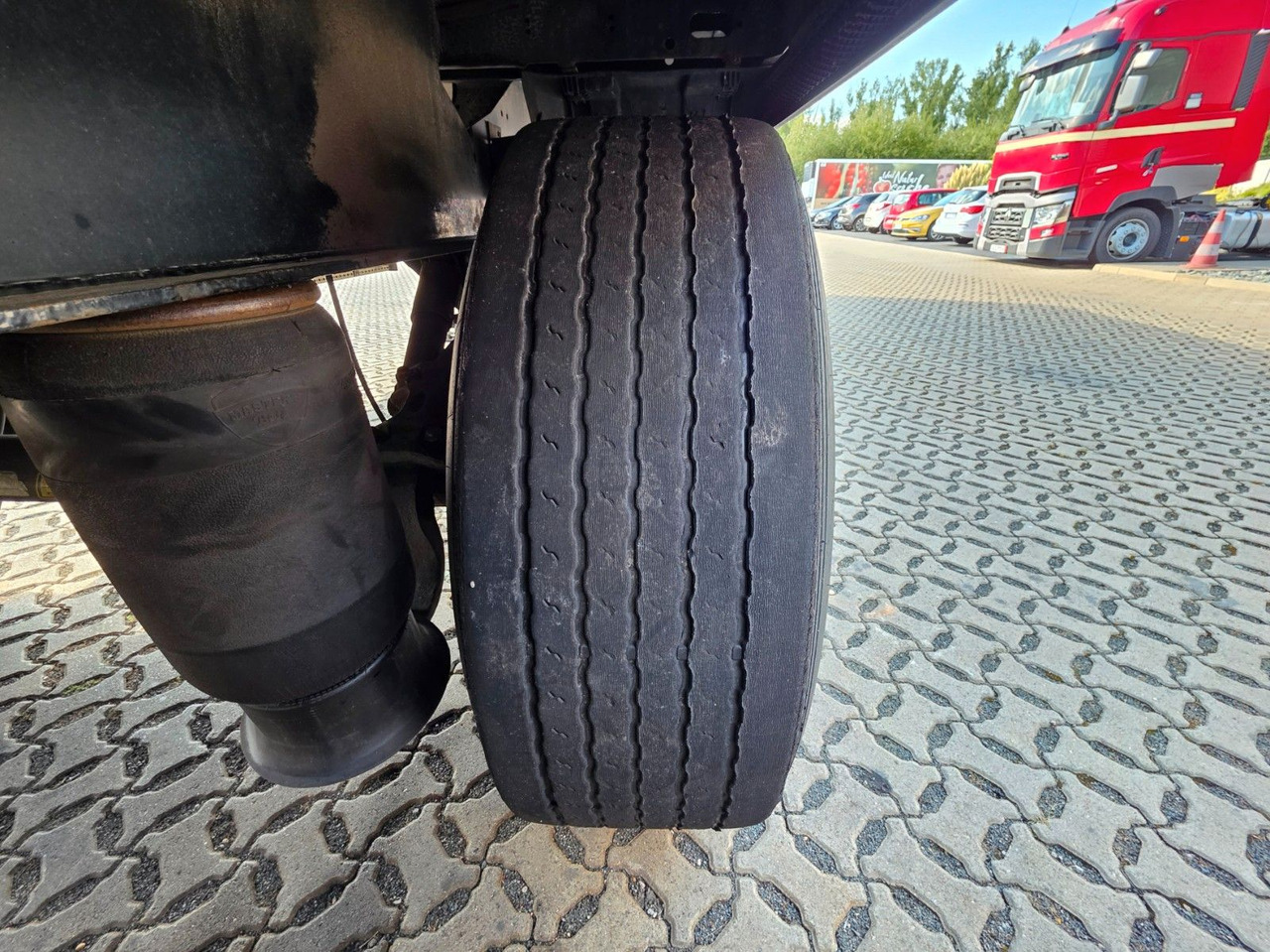 Тентованный полуприцеп Krone SD / Liftachse / EDSCHA: фото 28 Тентованный полуприцеп Krone SD / Liftachse / EDSCHA: фото 28