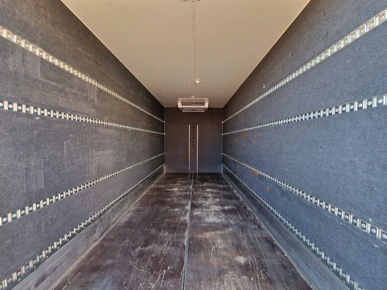 Рефрижератор MAN TGL 12.250 4X2 BL / Ladebordwand: фото 10 Рефрижератор MAN TGL 12.250 4X2 BL / Ladebordwand: фото 10