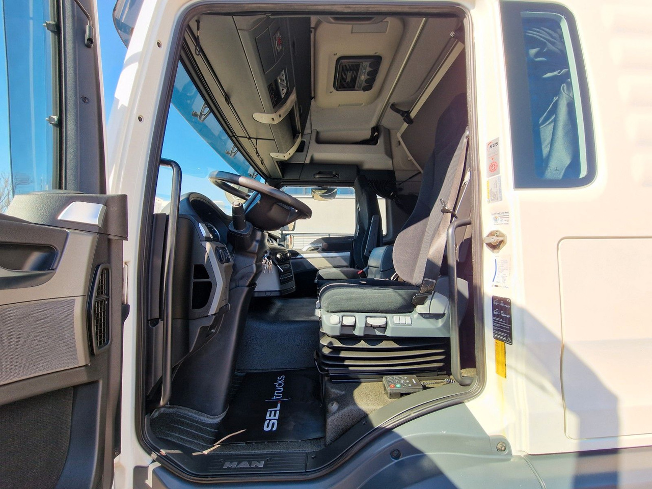 Рефрижератор MAN TGL 12.250 4X2 BL / Ladebordwand: фото 16 Рефрижератор MAN TGL 12.250 4X2 BL / Ladebordwand: фото 16