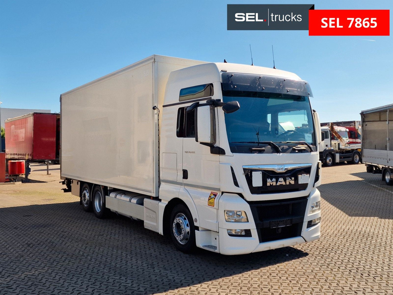 MAN TGX 24.400 6X2-2 LL-U / Intarder / Ldbw / Konvek - Грузовик с закрытым кузовом: фото 4 MAN TGX 24.400 6X2-2 LL-U / Intarder / Ldbw / Konvek - Грузовик с закрытым кузовом: фото 4