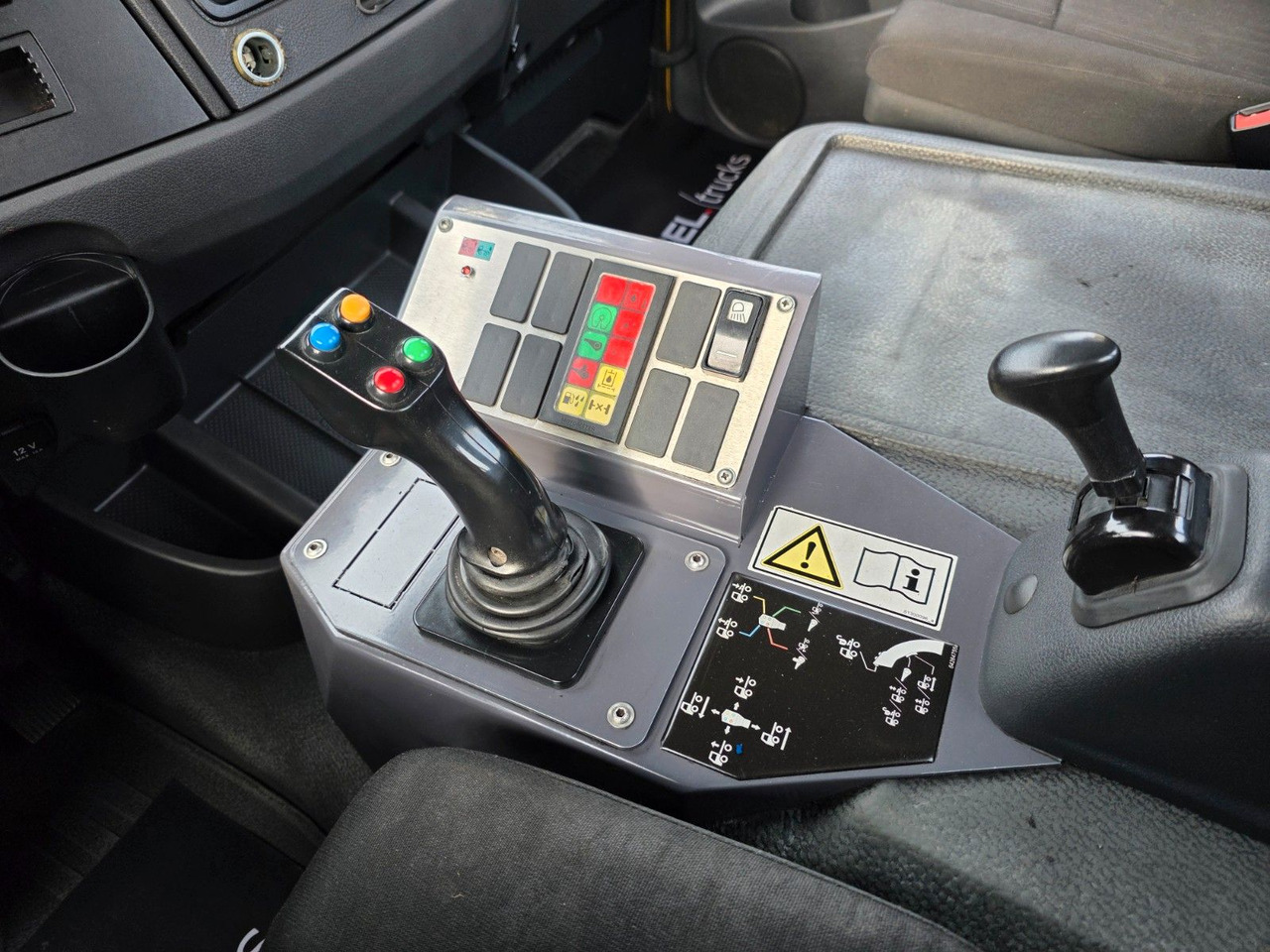 Грузовик-контейнеровоз/ Сменный кузов Mercedes-Benz Kamag WBH 25 / Umsetzer Sattelplatte: фото 31 Грузовик-контейнеровоз/ Сменный кузов Mercedes-Benz Kamag WBH 25 / Umsetzer Sattelplatte: фото 31