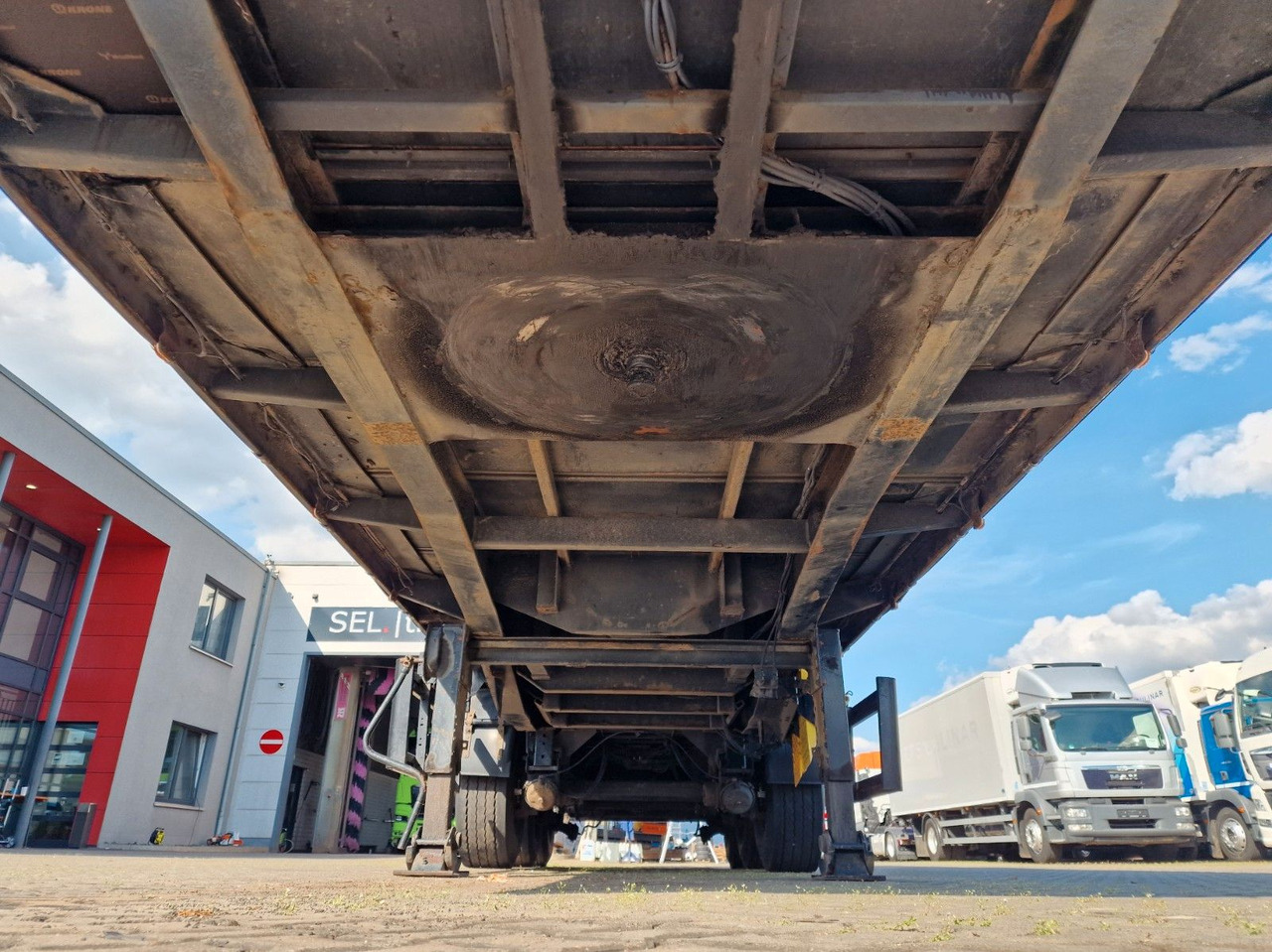 Тентованный полуприцеп Schmidt Hagen SPC/39/E/10,5 / Coilmulde / Lenk-Liftachse: фото 25 Тентованный полуприцеп Schmidt Hagen SPC/39/E/10,5 / Coilmulde / Lenk-Liftachse: фото 25