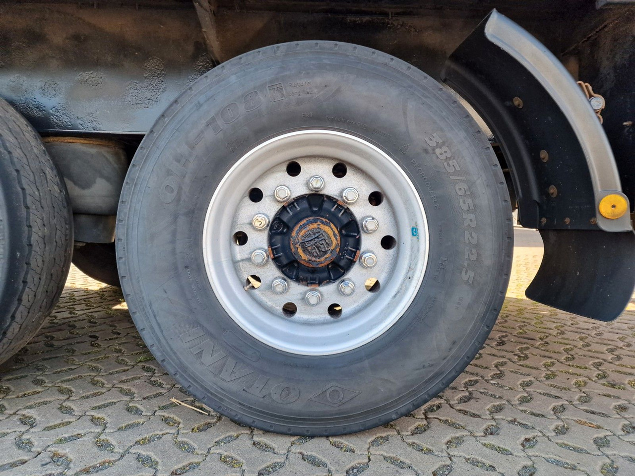 Тентованный полуприцеп Schmidt Hagen SPC/39/E/10,5 / Coilmulde / Lenk-Liftachse: фото 35 Тентованный полуприцеп Schmidt Hagen SPC/39/E/10,5 / Coilmulde / Lenk-Liftachse: фото 35