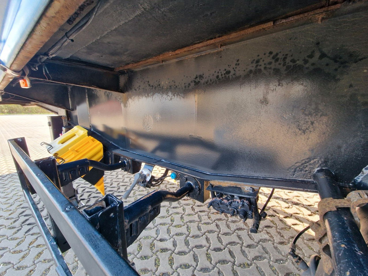 Тентованный полуприцеп Schmidt Hagen SPC/39/E/10,5 / Coilmulde / Lenk-Liftachse: фото 20 Тентованный полуприцеп Schmidt Hagen SPC/39/E/10,5 / Coilmulde / Lenk-Liftachse: фото 20